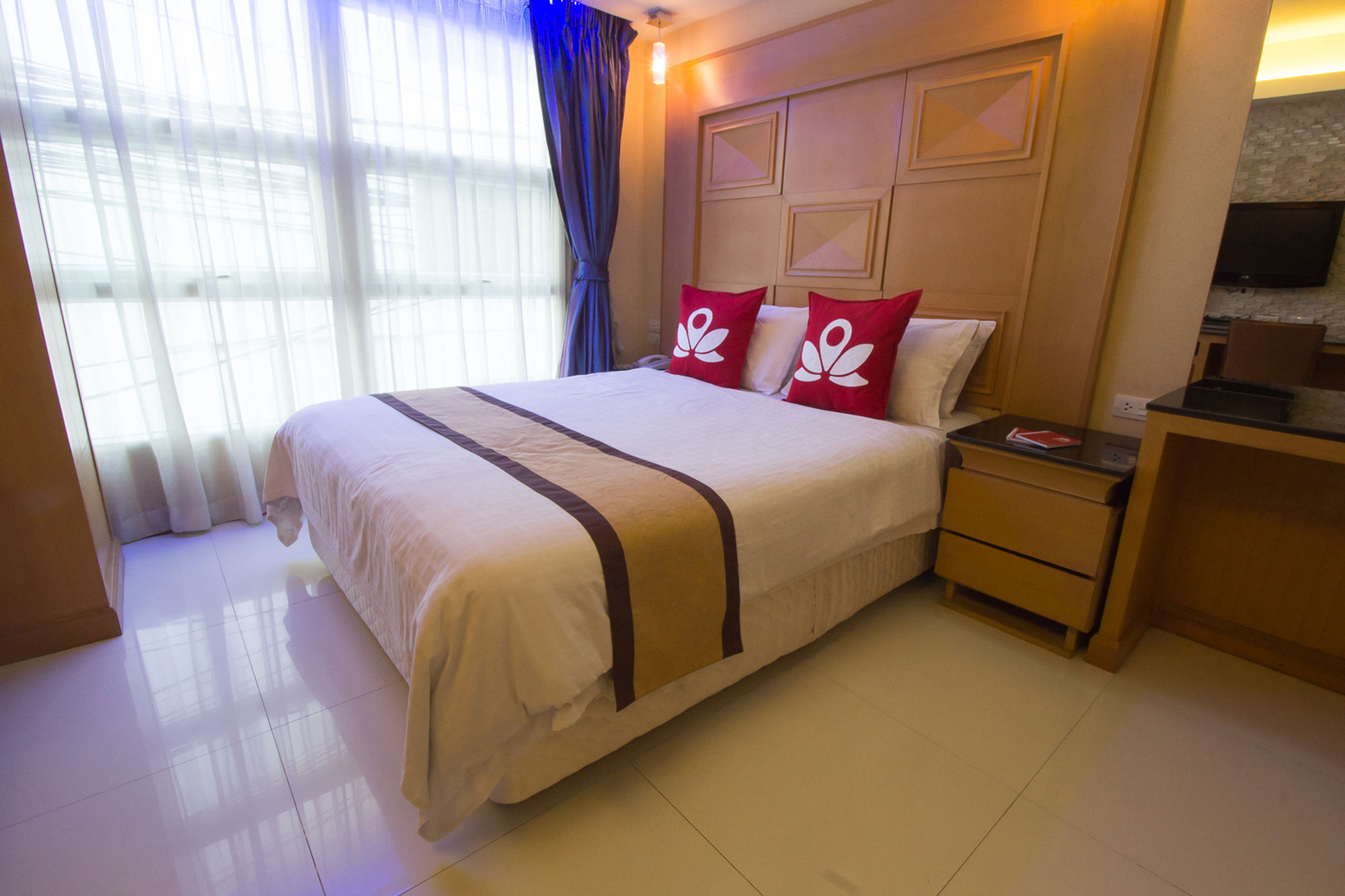 Zen Sukhumvit 11 Hotel 3*